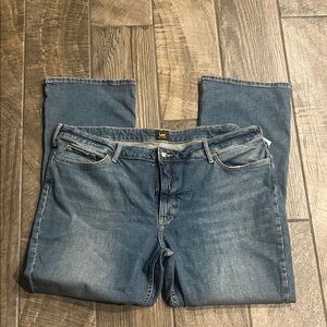 Nwt Lee Denim Relaxed midrise bootcut Jeans